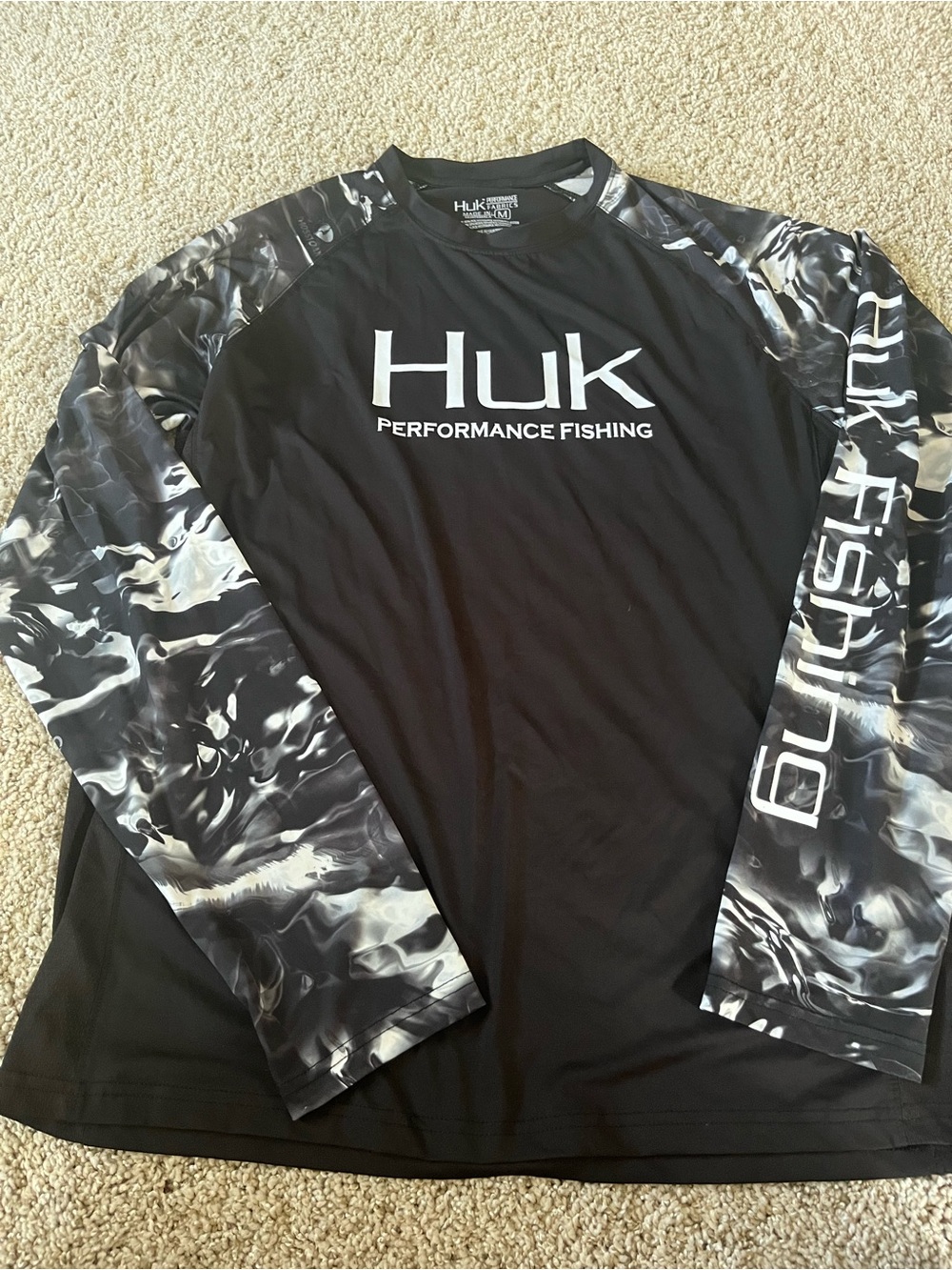 Huk Long Sleeve Performance Shirt - Black & Gray Camo Sleeves